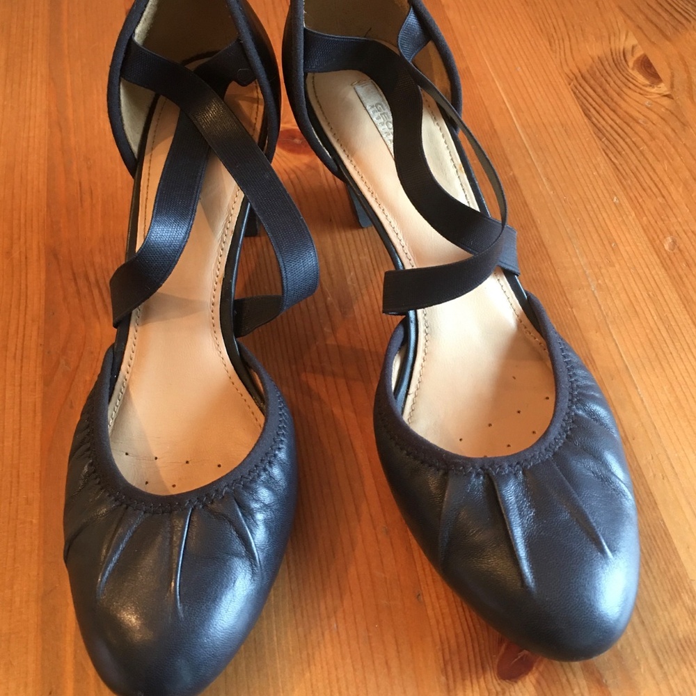 Navy Blue GeoX Pumps